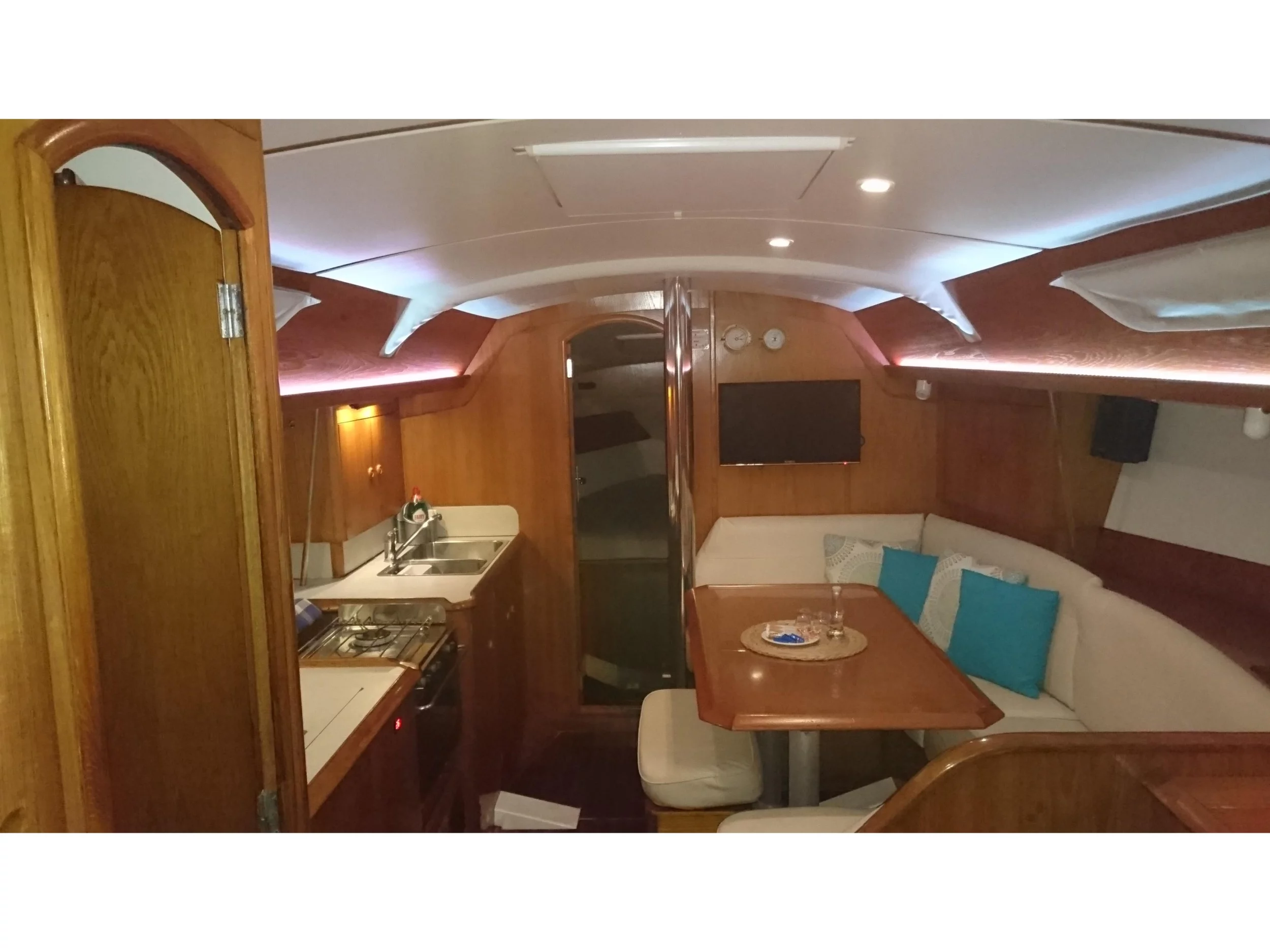 Sun Odyssey 36.2 (Pythagoras (electric head, wind )) Interior image - 14