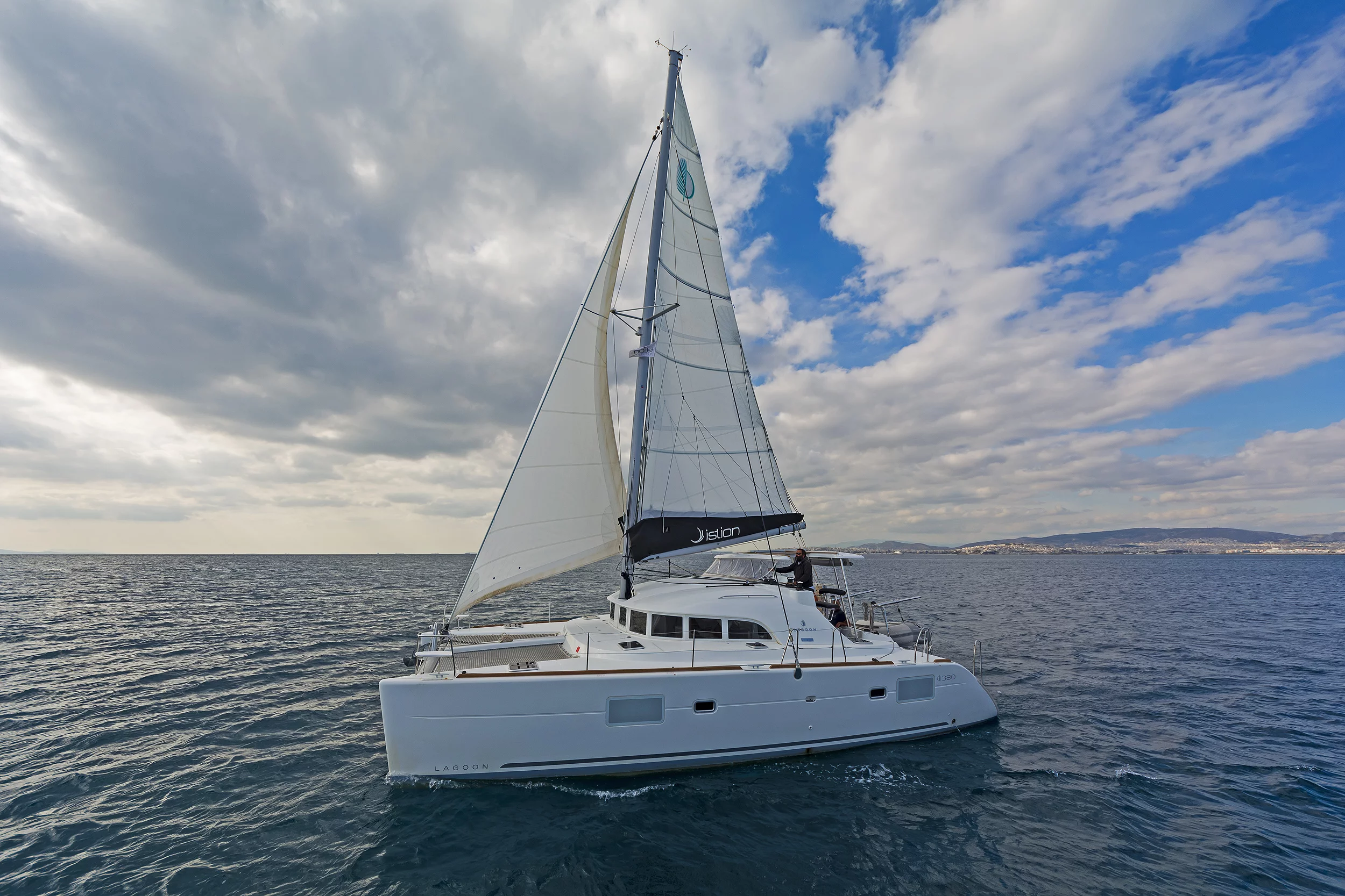 Lagoon 380 (Eleven)  - 13