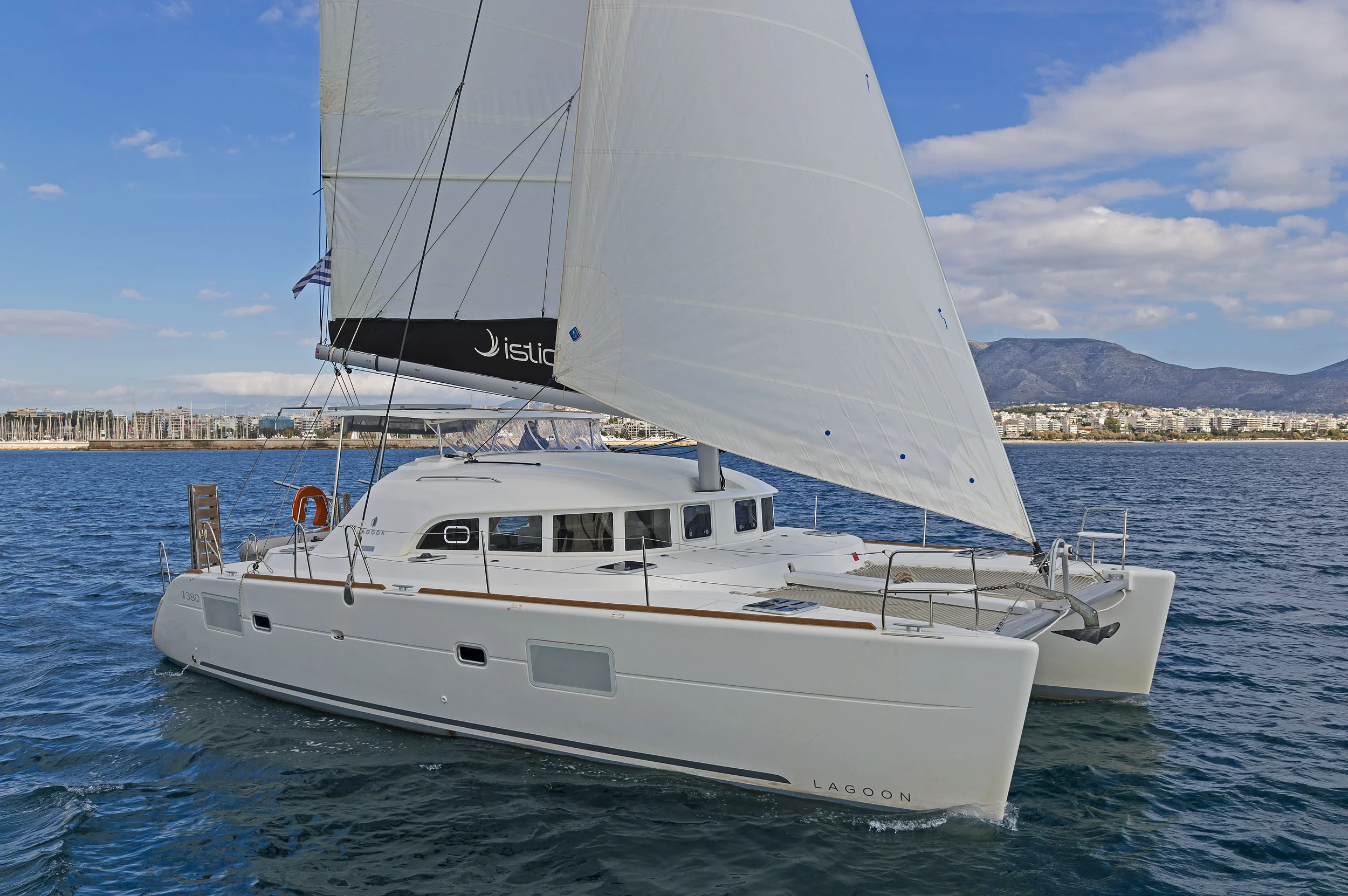 Lagoon 380 (Eleven)  - 7