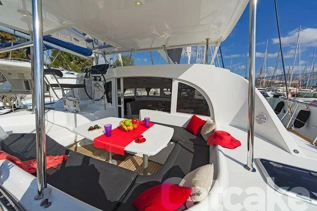 Lagoon 380 S2 (Catcake)  - 10
