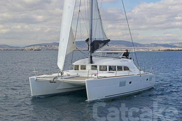 Lagoon 380 S2 (Catcake)  - 21