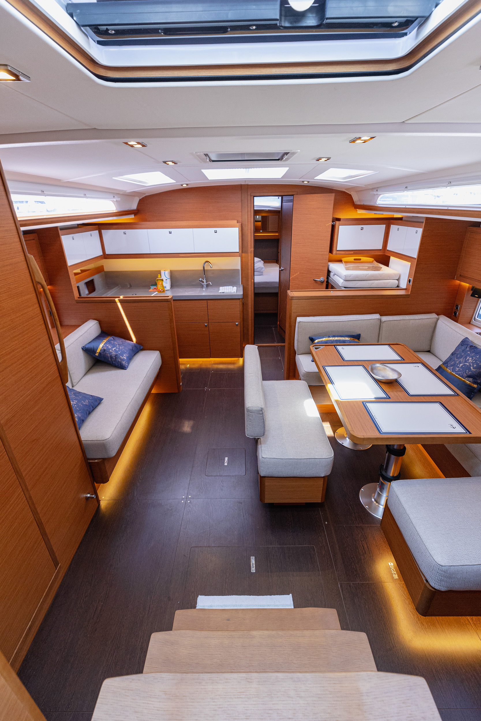 Photo #24 - Dufour 470 owner layout (Angelique) in Kastela - 7598