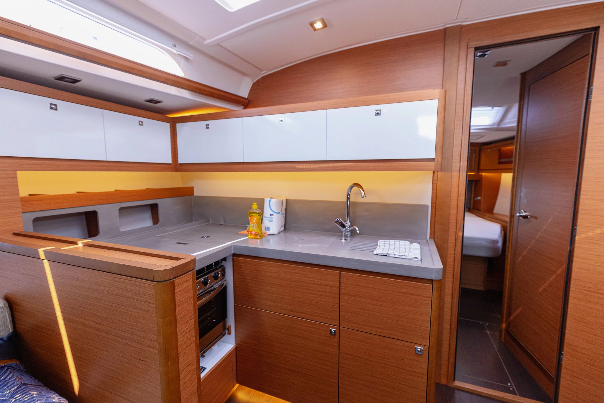 Dufour 470 owner layout (Angelique)  - 19