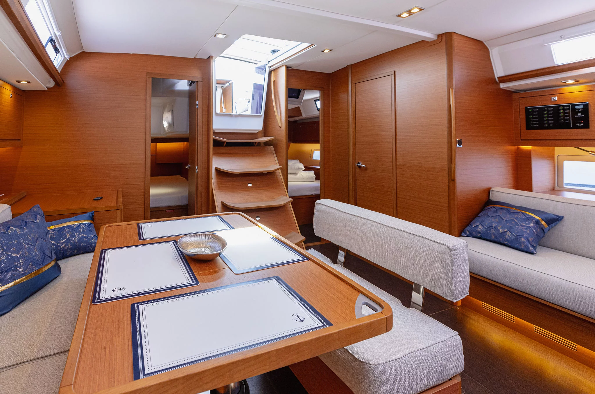 Dufour 470 owner layout (Angelique)  - 1
