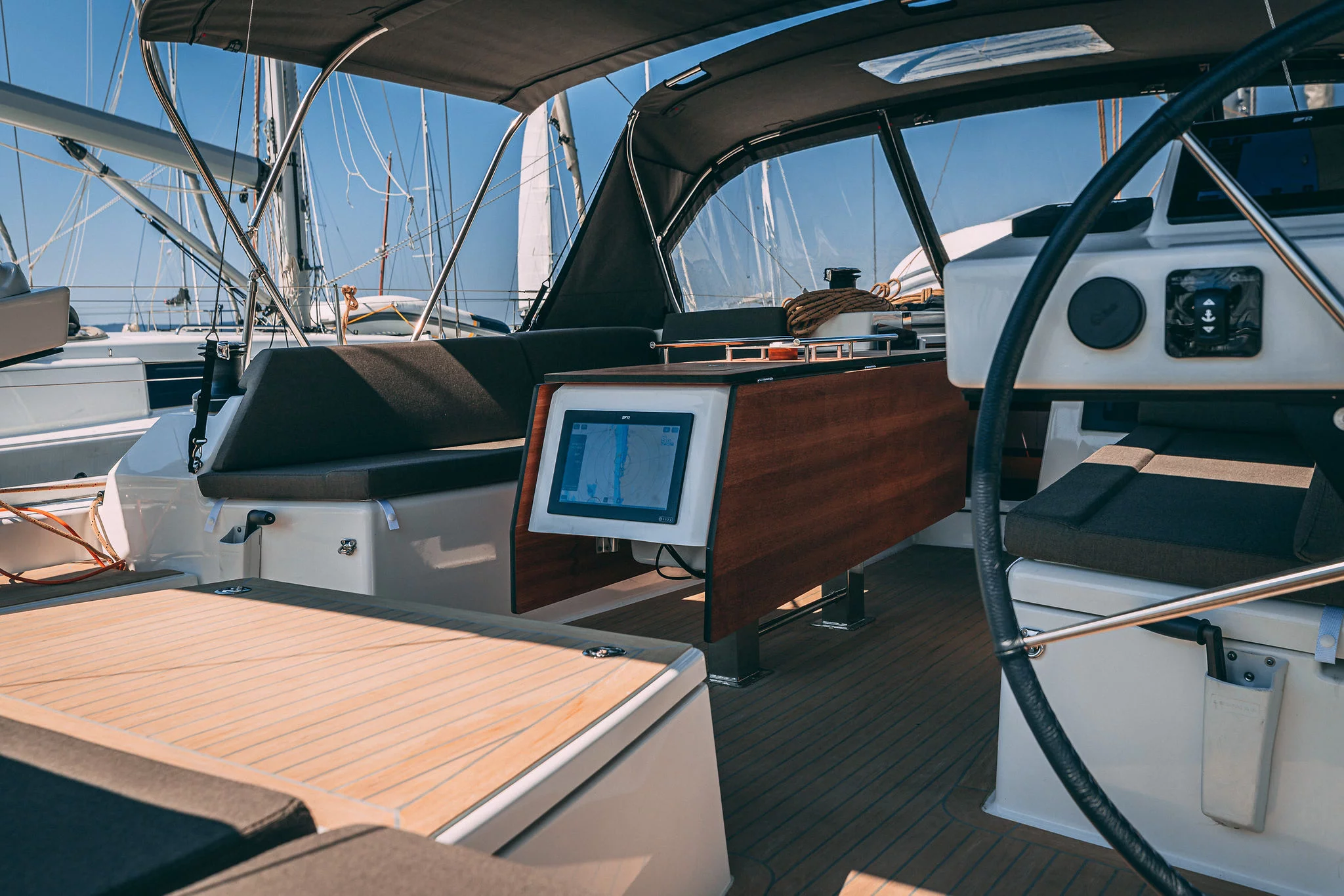 Dufour 470 owner layout (Angelique)  - 11