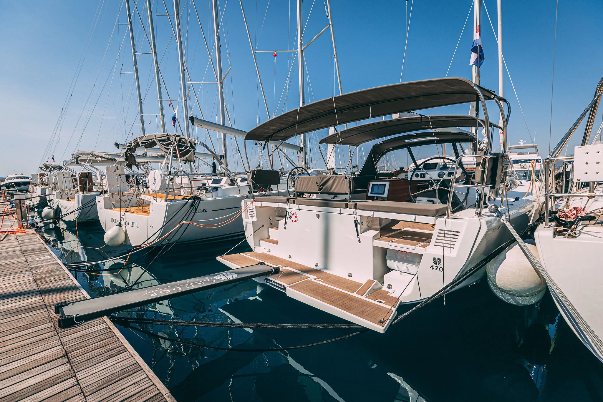 Dufour 470 owner layout (Angelique)  - 28