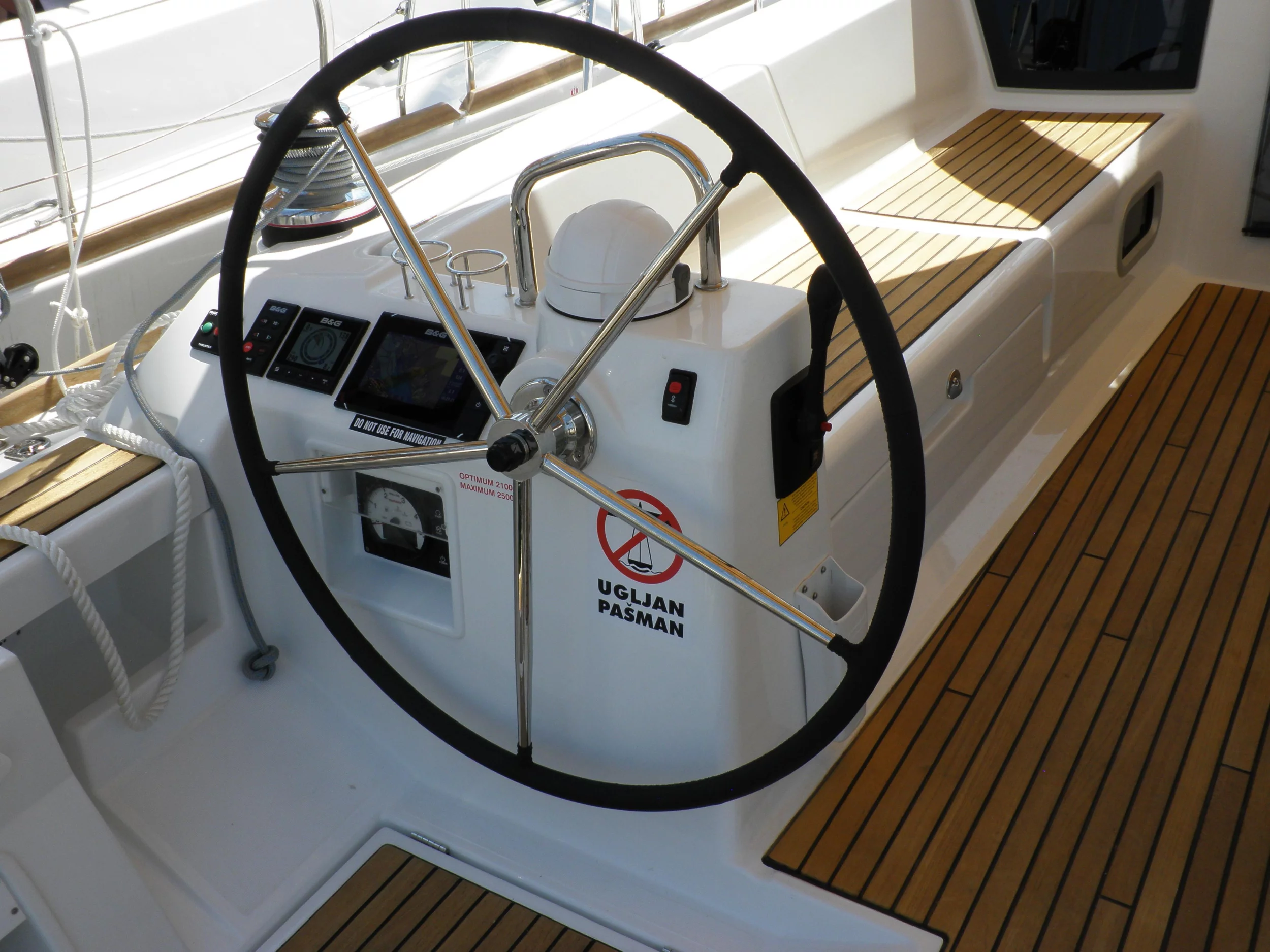 Oceanis 45- 4 cab (VESNA)  - 11
