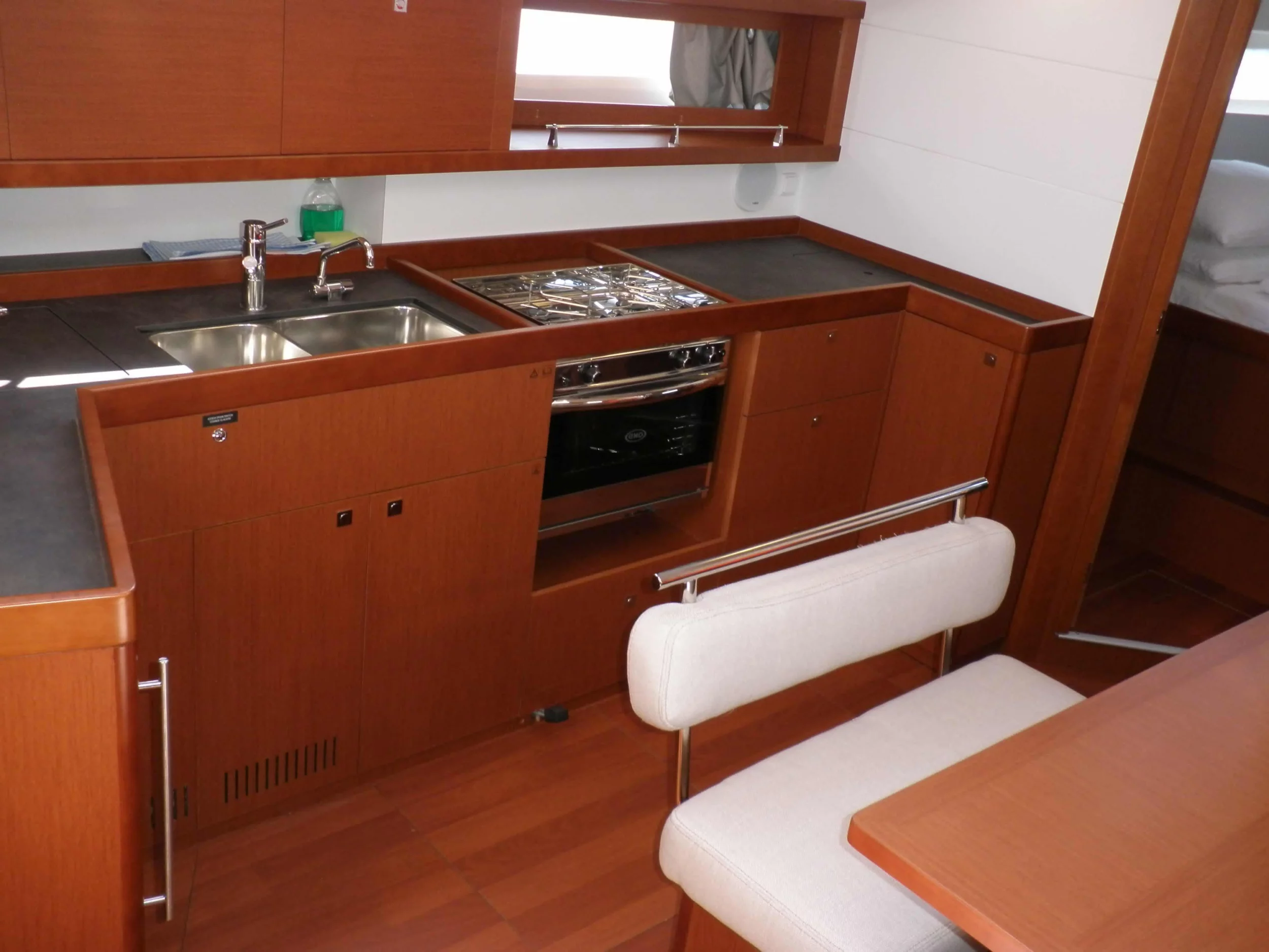 Oceanis 45- 4 cab (VESNA)  - 4