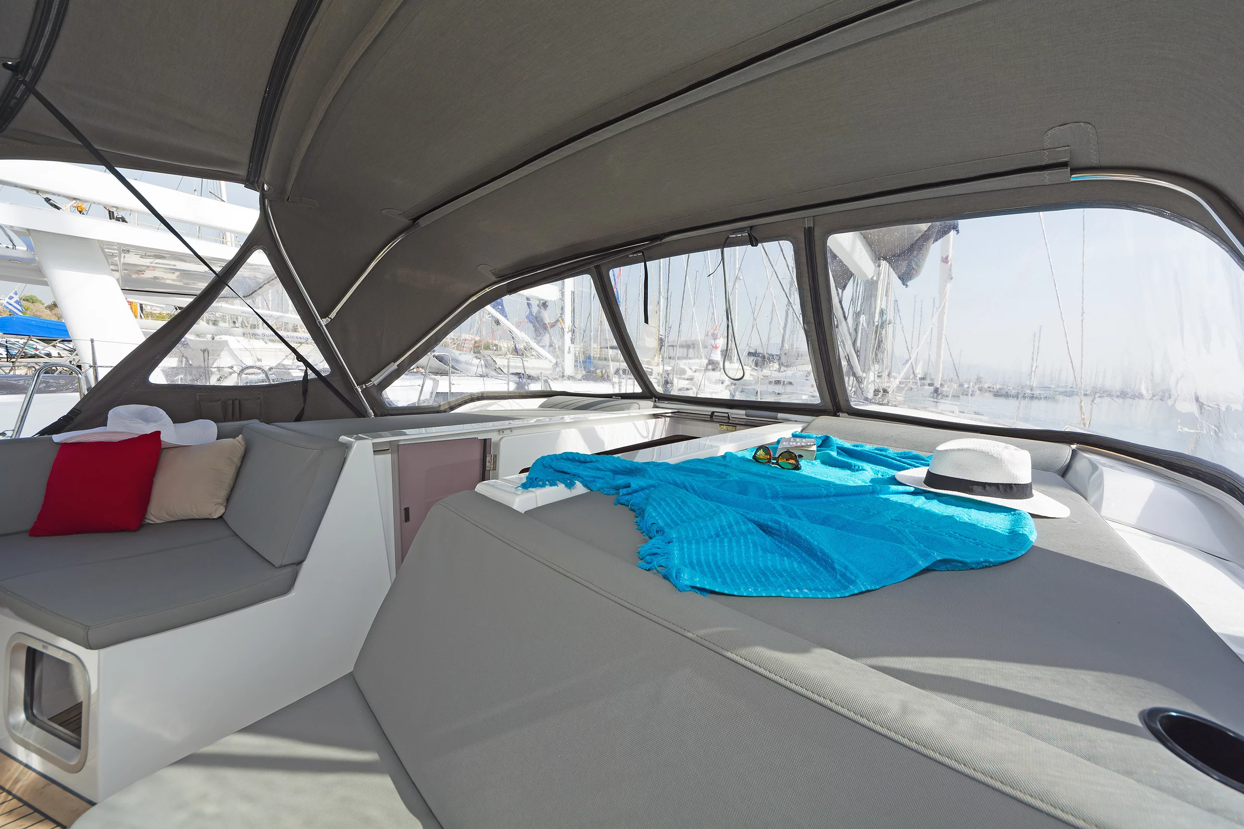 Oceanis 51.1 (5+1 cab) (Calypso)  - 12