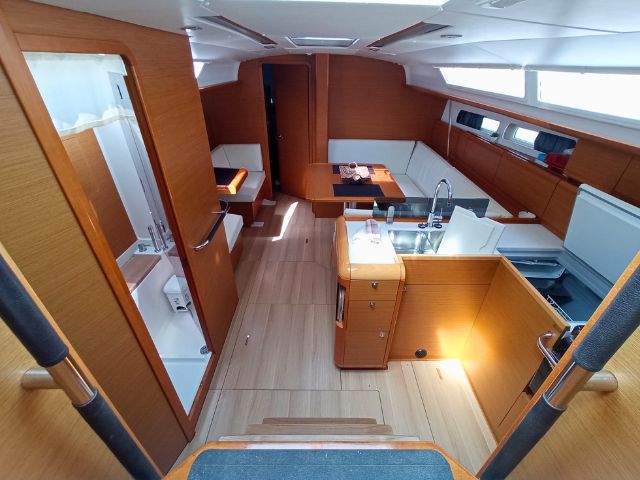 Sun Odyssey 409 — photo 3