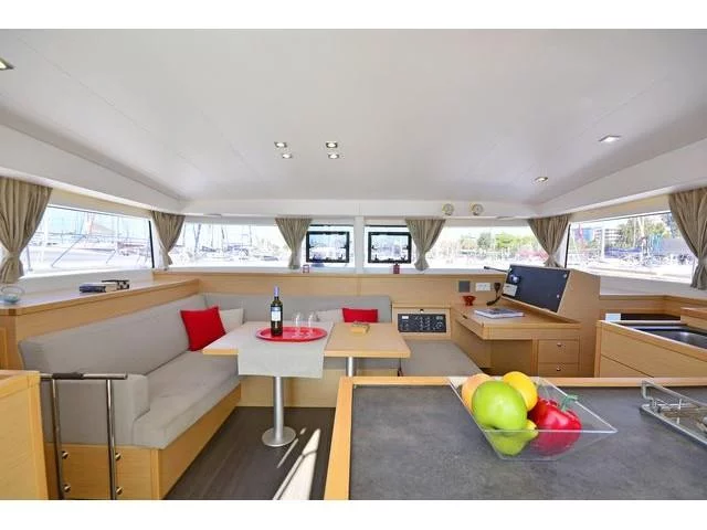 Lagoon 400 S2. (Callisto L400) Interior image - 4
