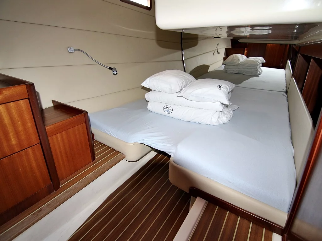 ADRIANA 44 BT (12) (FRANKA) Interior image - 8