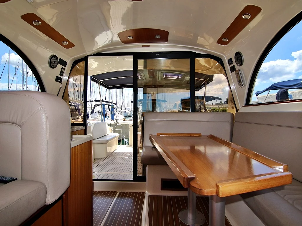ADRIANA 44 BT (12) (FRANKA) Interior image - 1