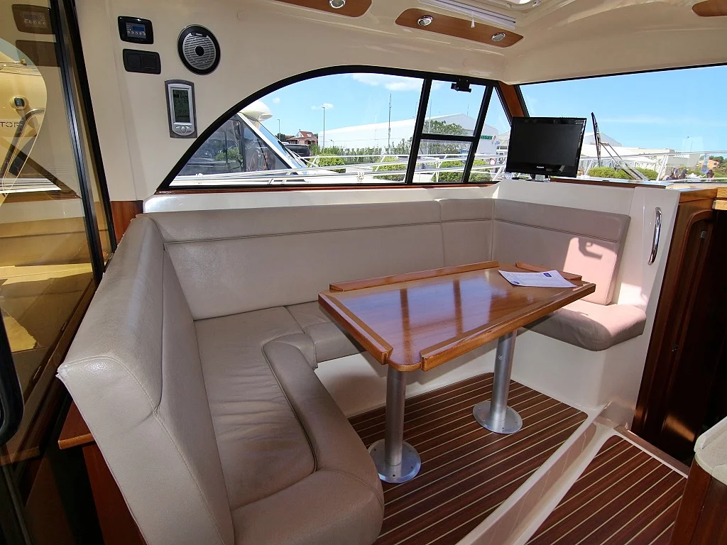 ADRIANA 44 BT (12) (FRANKA) Interior image - 2