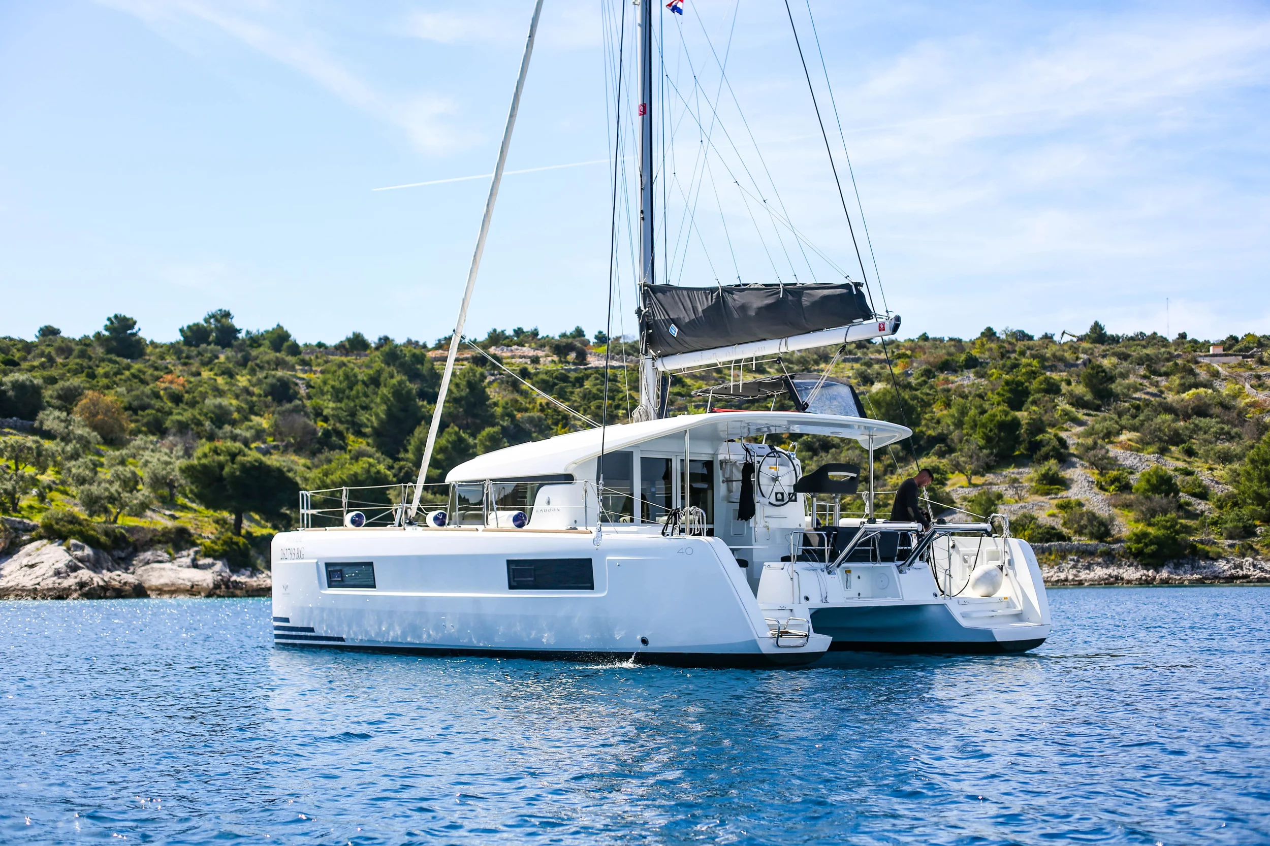 Lagoon 40 (Bahia Real)  - 16