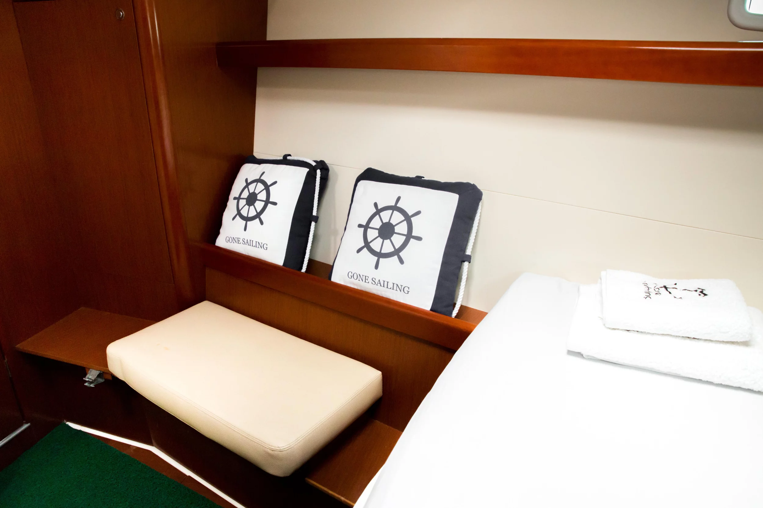 Oceanis 43 (TIAMO)  - 25