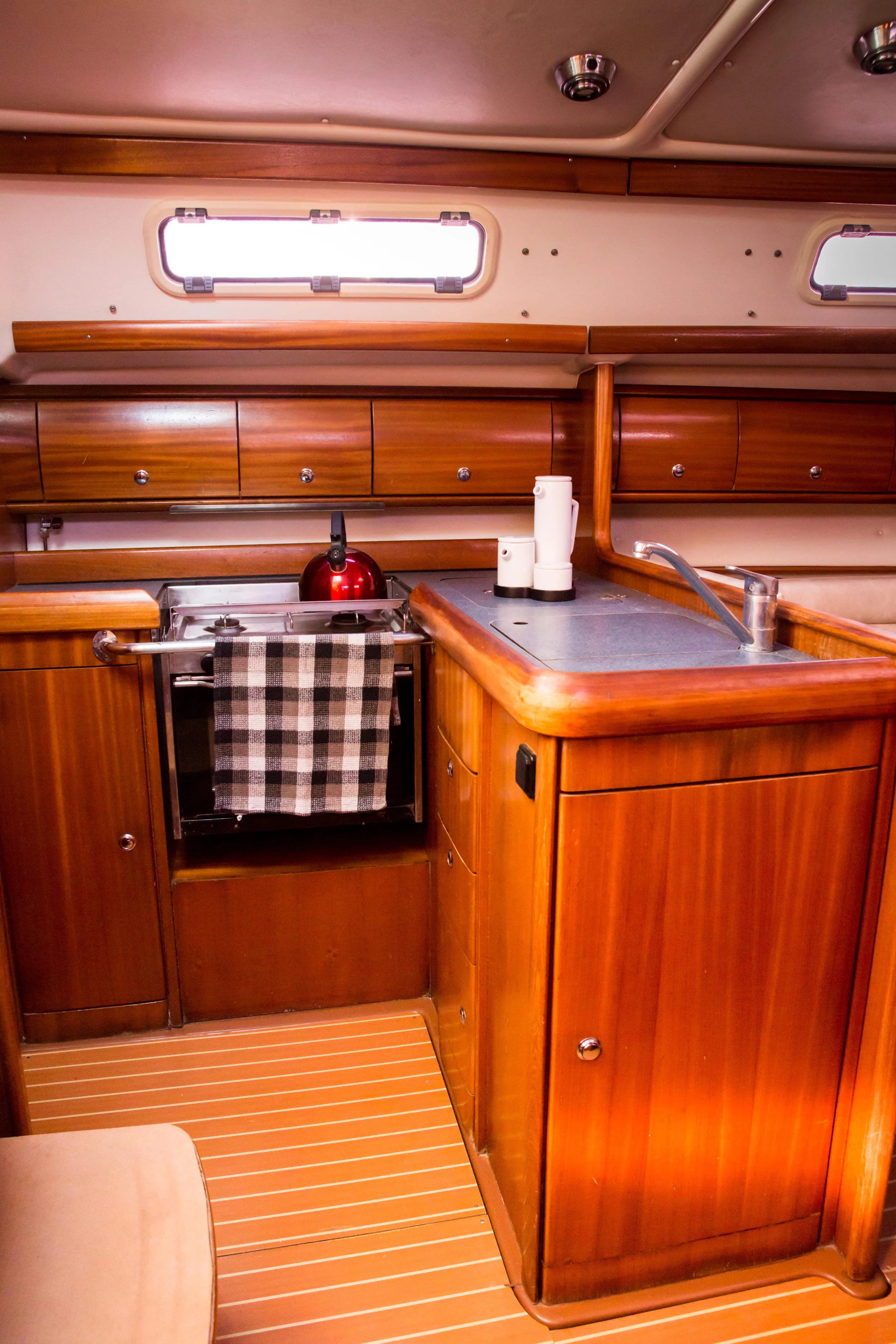 Bavaria 36 (KONSTANTINOS)  - 16