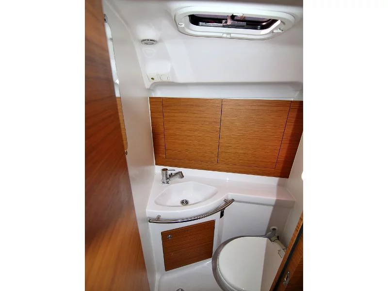 ELAN 40 Impression BT (LYRA)  - 5