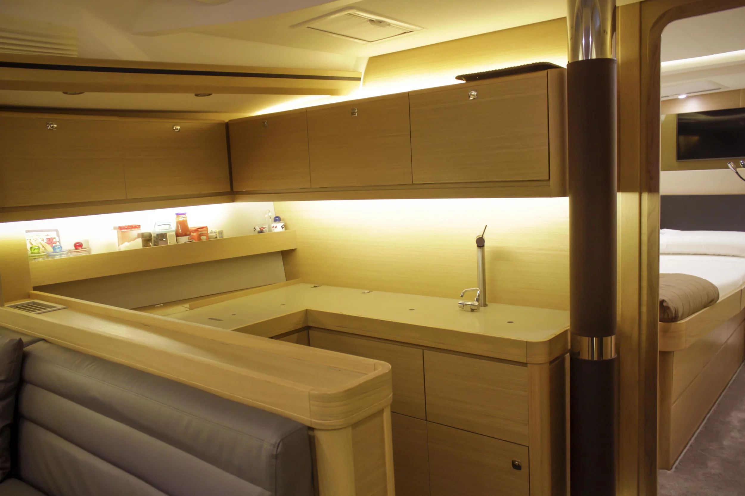 Dufour 56 Exclusive (INVICTUS)  - 21