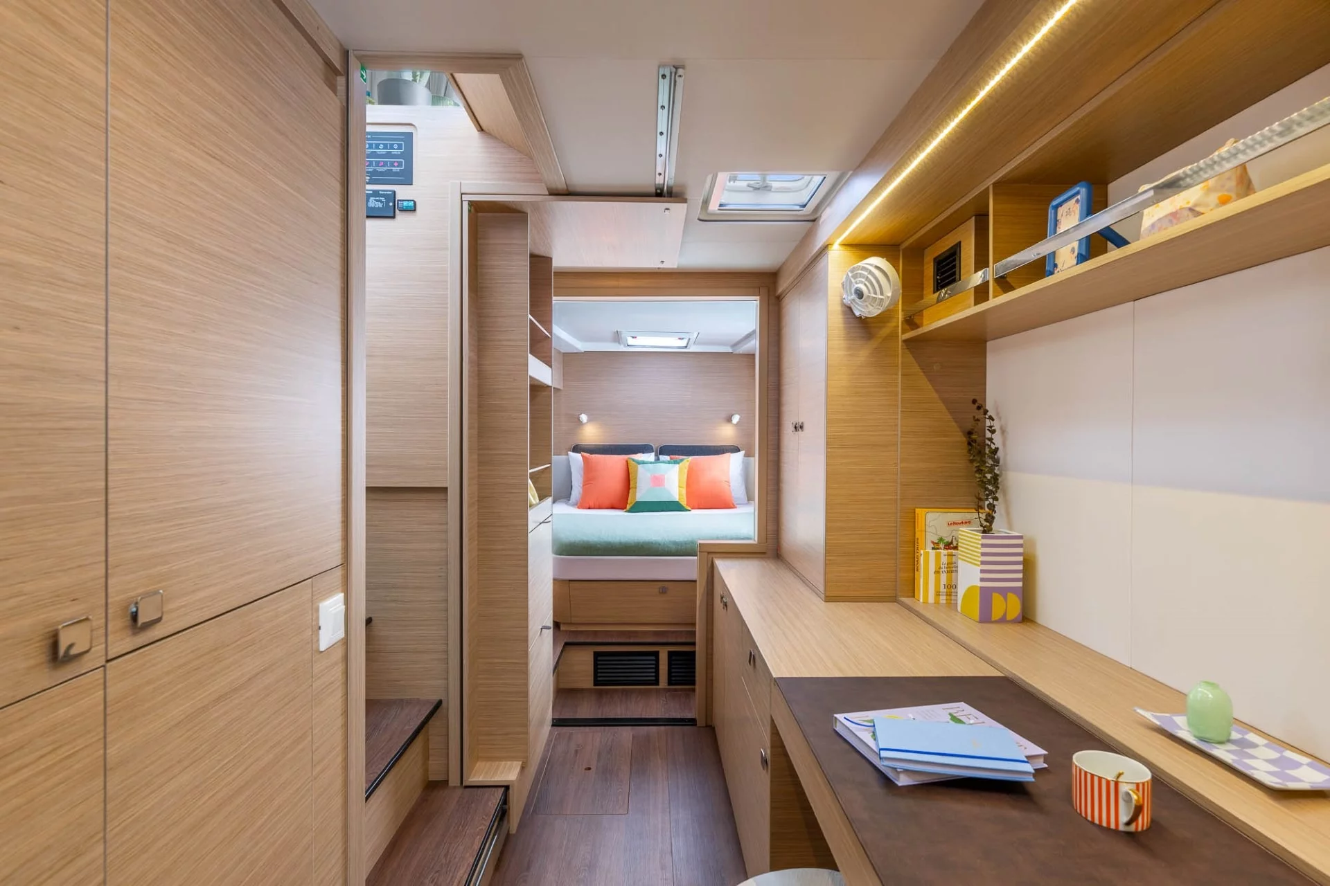 Lagoon 43 (Owners Version) (Har Bar)  - 14