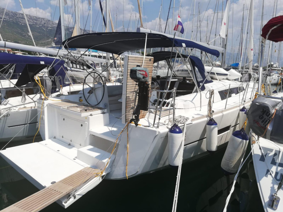 Dufour 460 Grand Large — photo 23