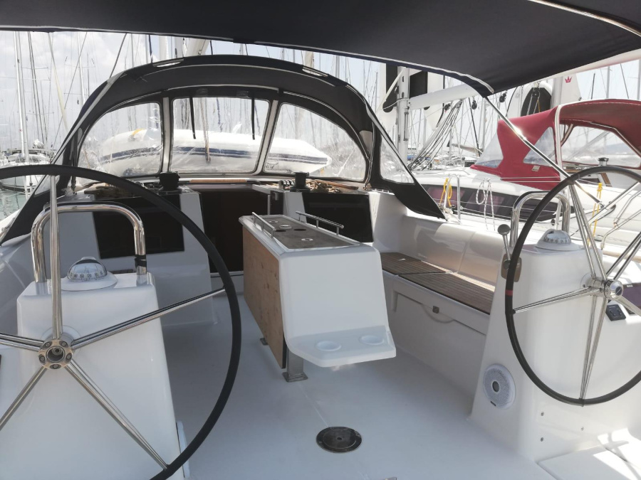 Dufour 460 Grand Large — photo 21