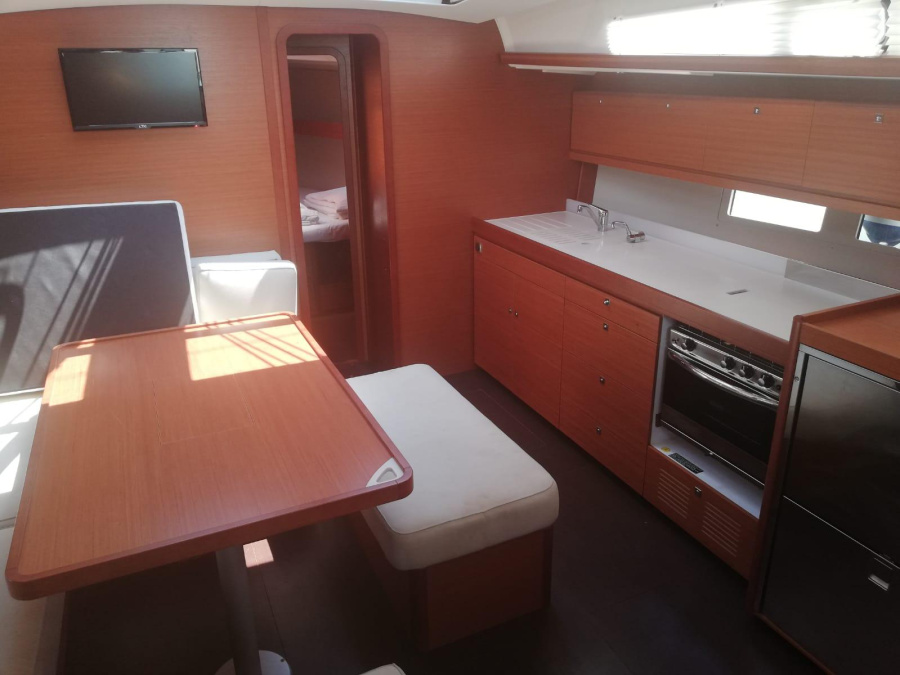 Dufour 460 Grand Large — photo 26