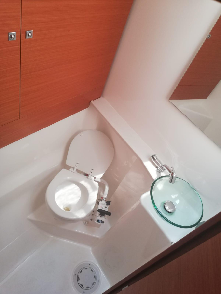 Dufour 460 Grand Large — photo 8