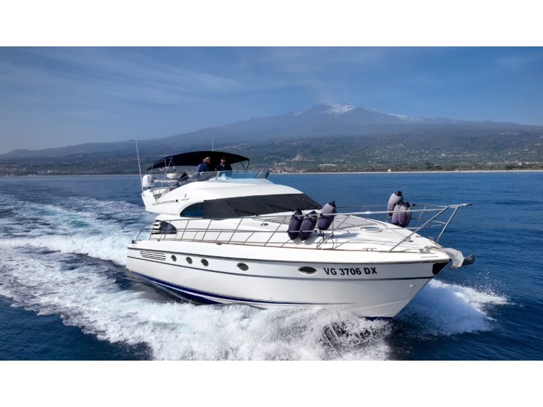 Fairline 55 Fly — photo 1