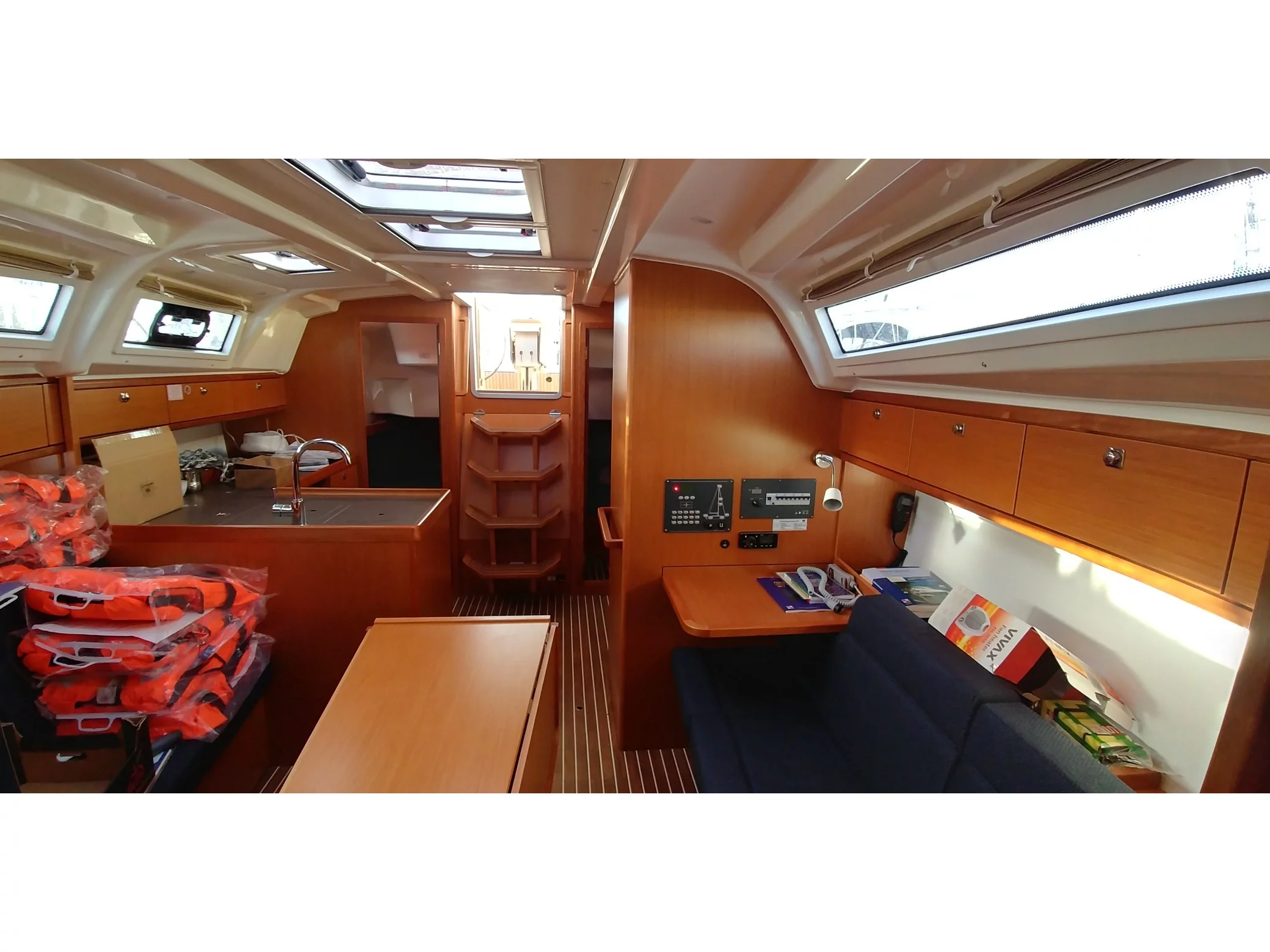 Bavaria Cruiser 37 (ALEGRIA) Interior image - 3