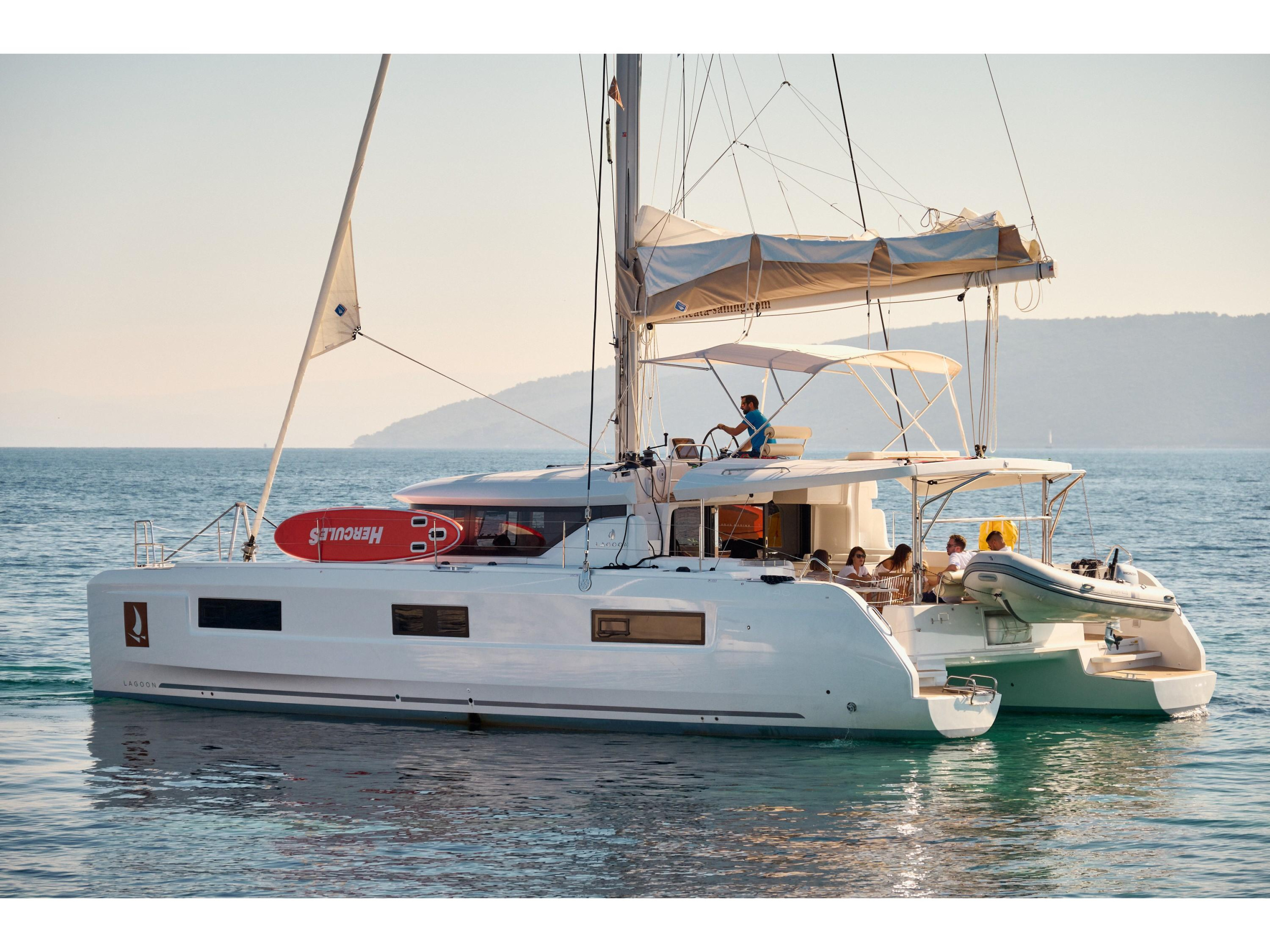 Lagoon 46 — photo 1