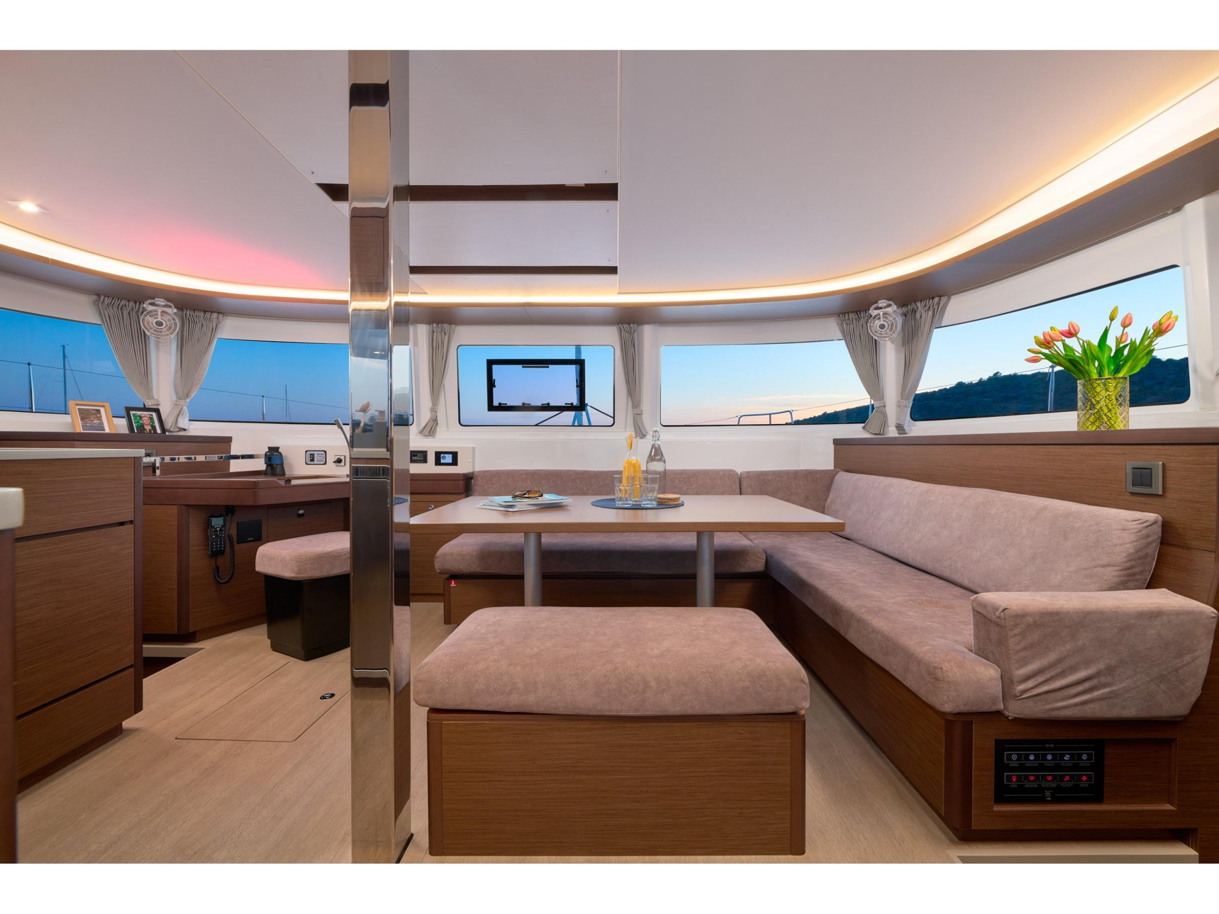 Lagoon 46 — photo 10