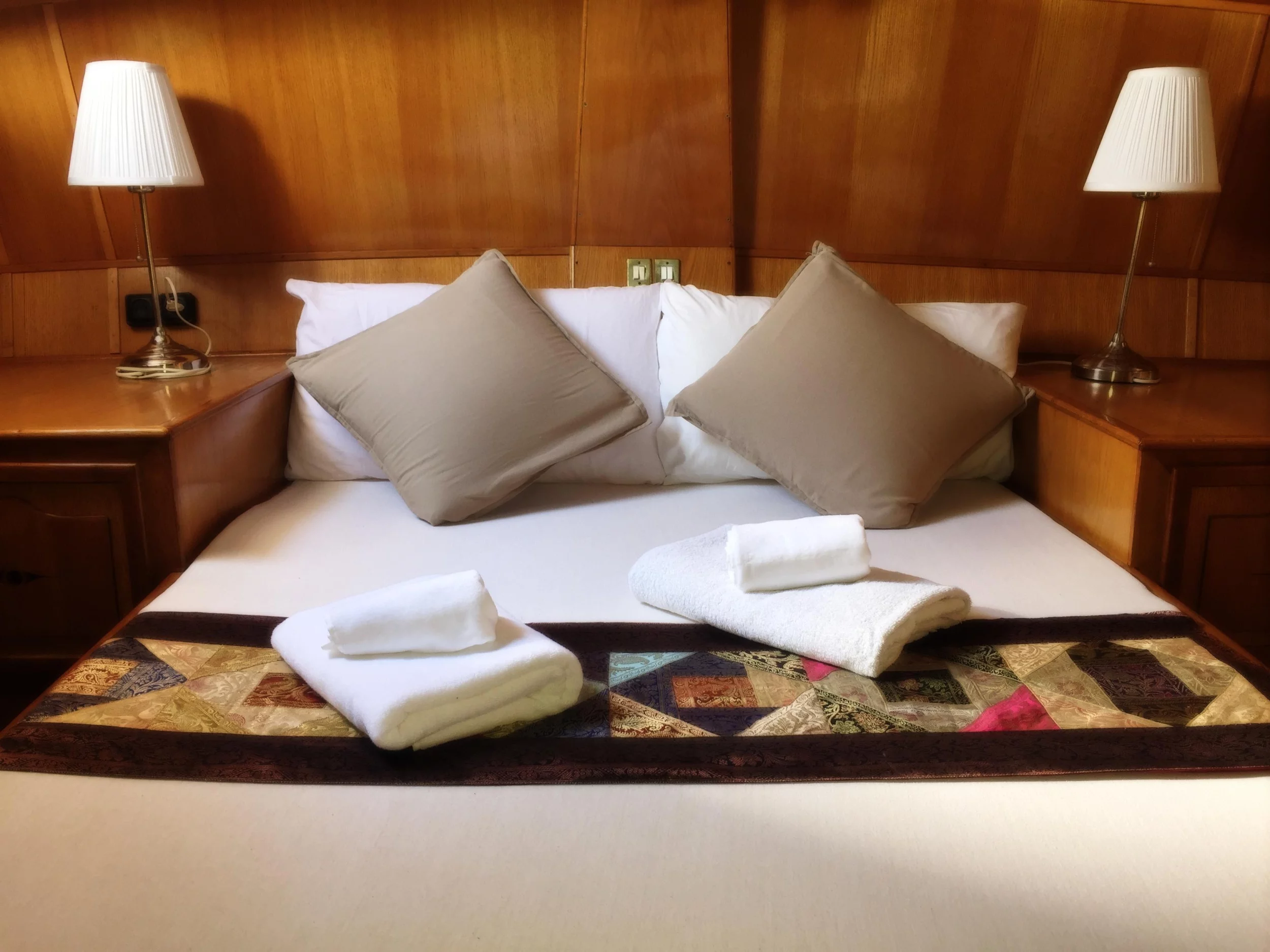 Waverunner 55 (Dreamaway) Interior image - 1