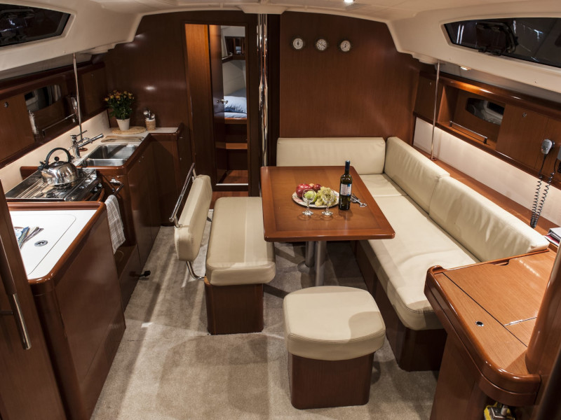 Photo #16 - Oceanis 43 (OASIS - | Bowthruster | Solar P) en Lefkada - 8914