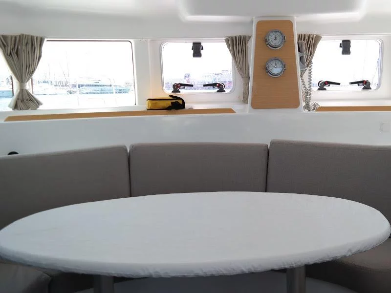 Lagoon 380 (My Elisabeth)  - 1