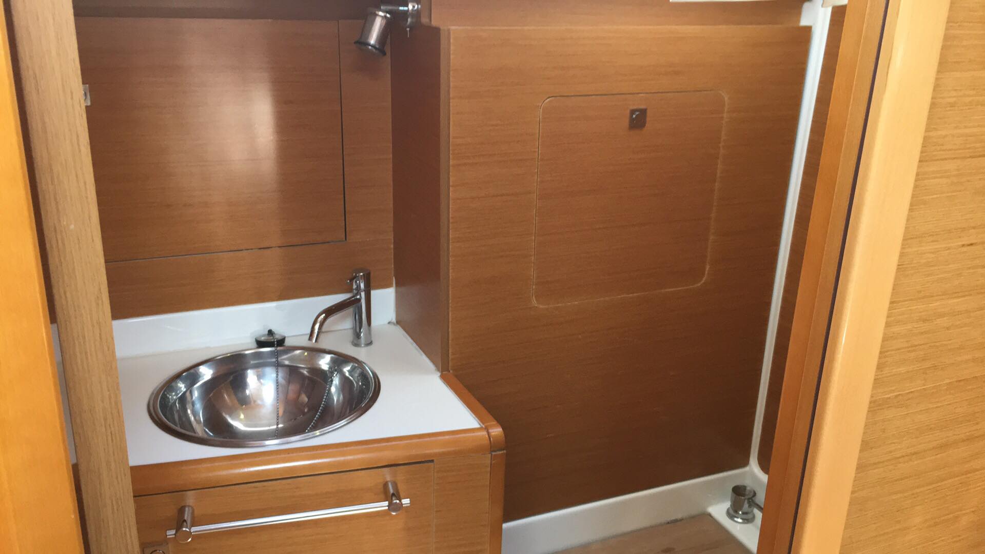 Photo #3 - Sun Odyssey 439 (Kontiki) in Lavrion - 8358