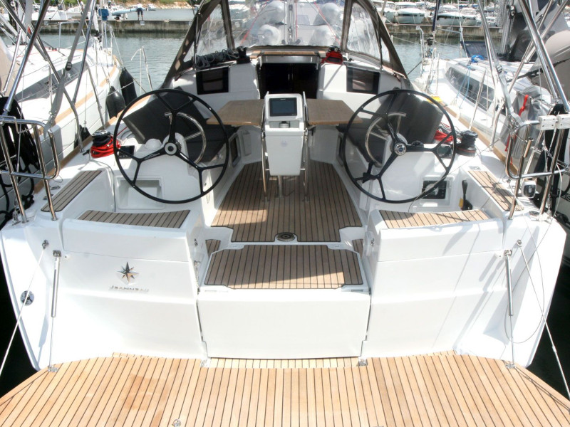 Photo #2 - Sun Odyssey 389 (Tina) in Pula - 9127