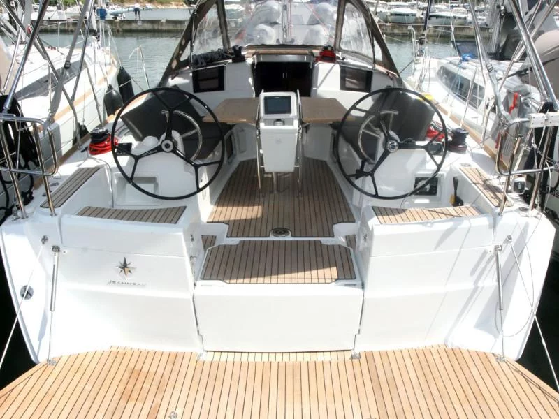 Sun Odyssey 389 (Tina) Heck - 1