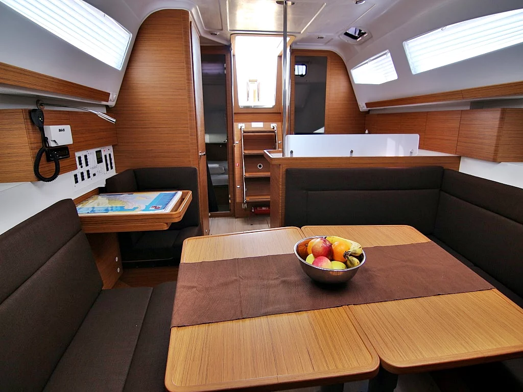 ELAN 40 Impression BT (LYRA) Interior image - 12