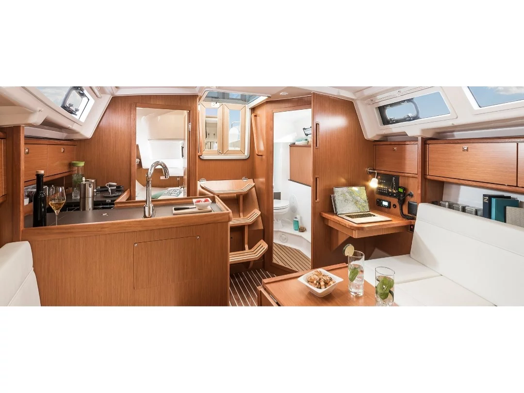 Bavaria 34 Cruiser (Goccia) Interior image - 2