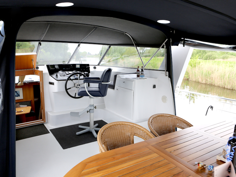 Photo #2 - Pacific Allure 155 (Royal) in Friezenwijk - 9242