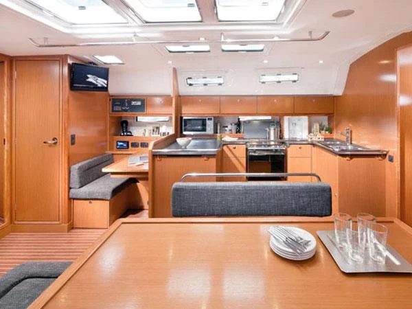 Bavaria Cruiser 50 (Fija)  - 3