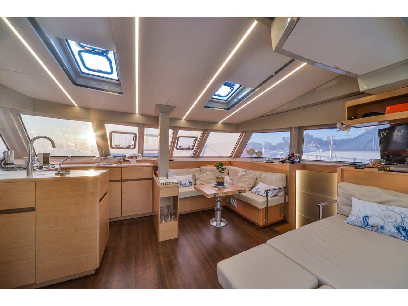 Photo #3 - Nautitech 46 Fly (ODYSSEY) in Athen - 10863