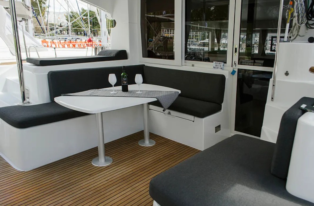 Lagoon 40 - 10 — photo 12