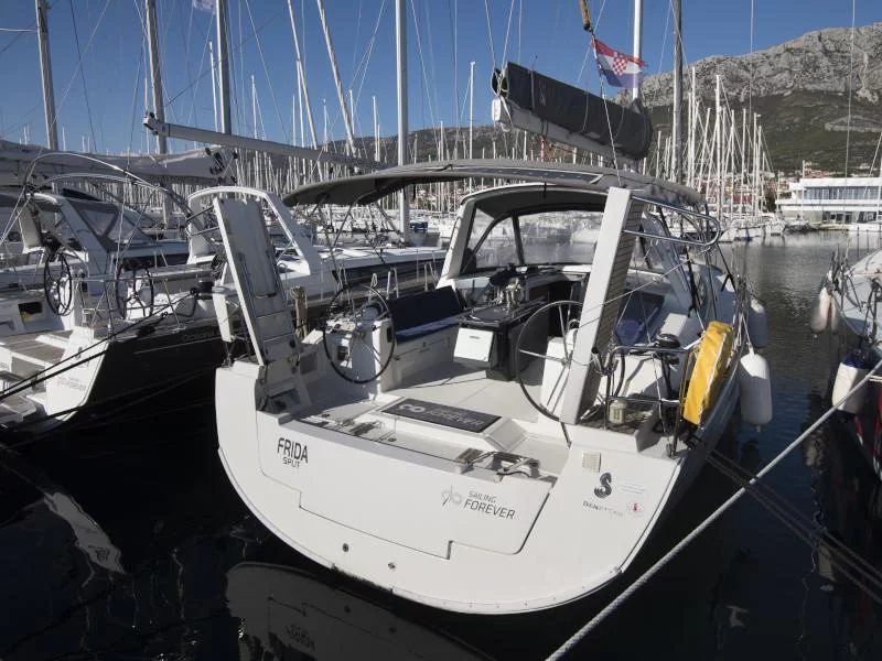 Oceanis 45 (FRIDA)  - 1