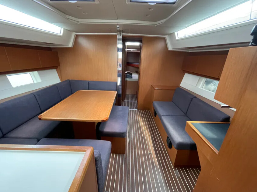 Bavaria C45 — photo 3