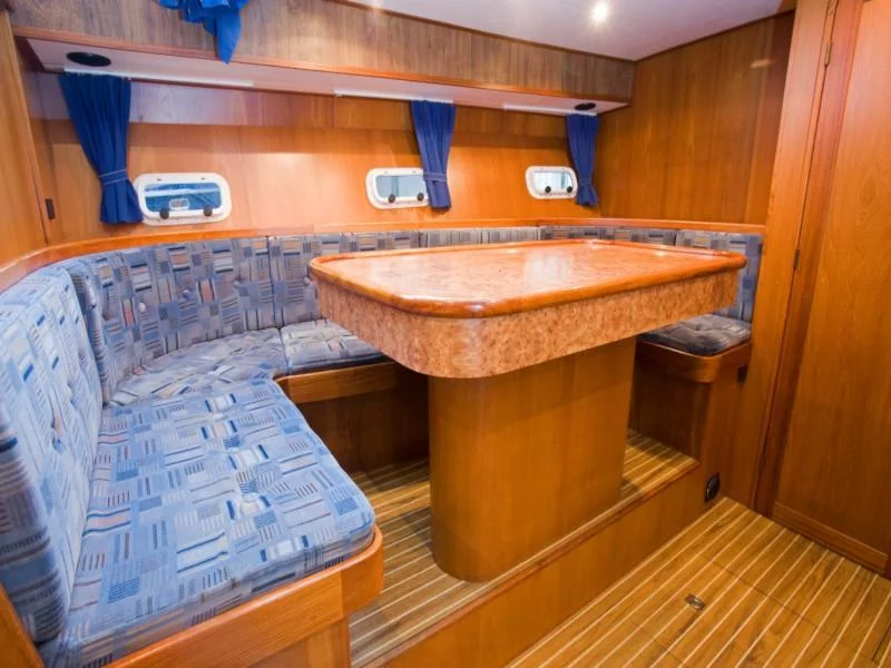 Renal 50 Pilot (Drait 34) Interior image - 6