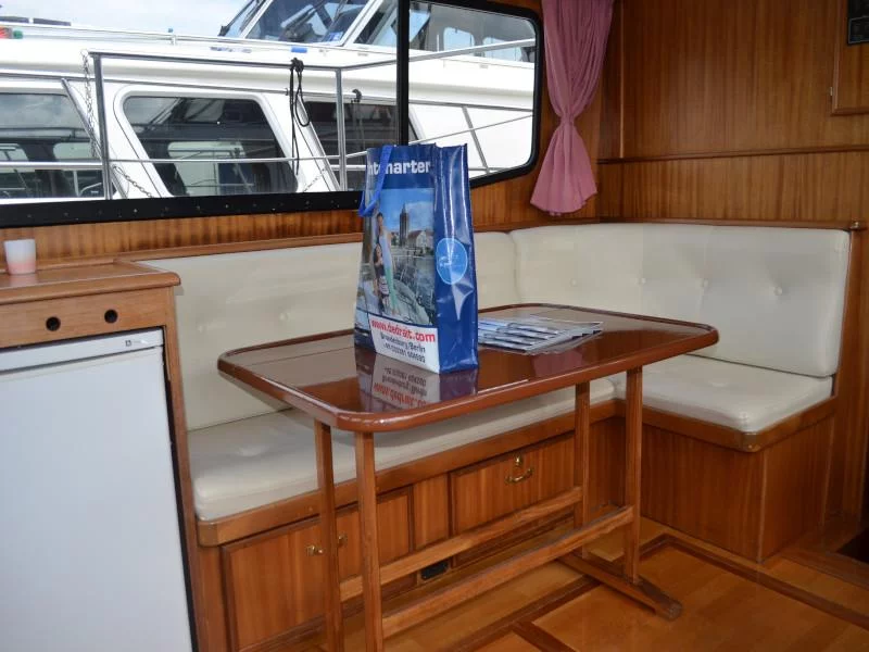 Vri-Jon Contessa 1370 (Silver Lady)  - 4
