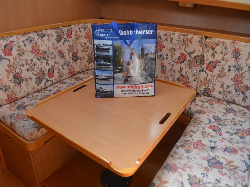 Valkkruiser 1350 (Blueflower) Interior image - 4