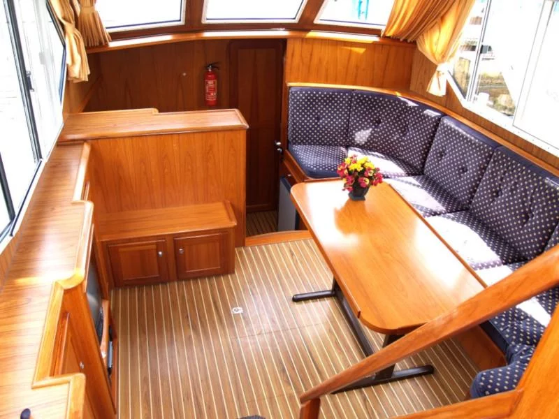 Renal 36 (Drait 42) Interior image - 1